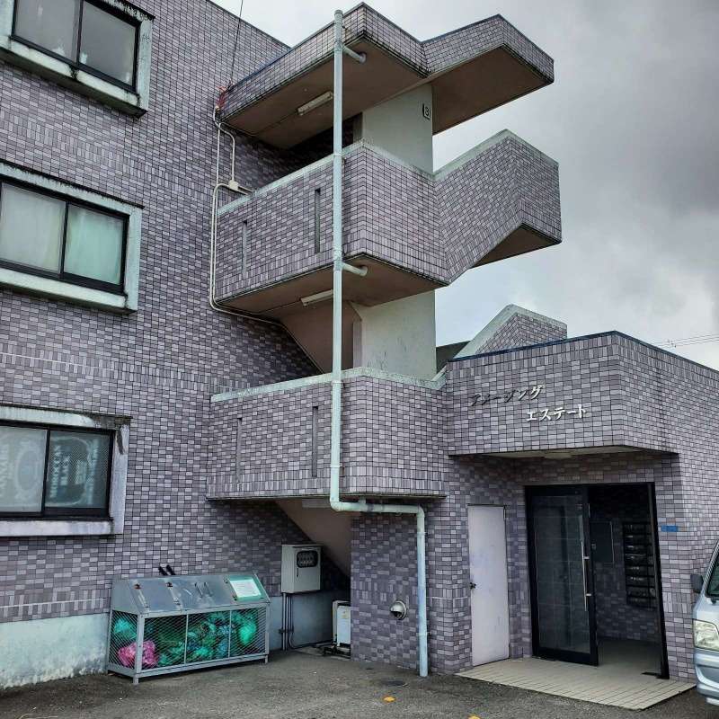 一棟売収益マンション｜三重県鈴鹿市磯山三丁目 